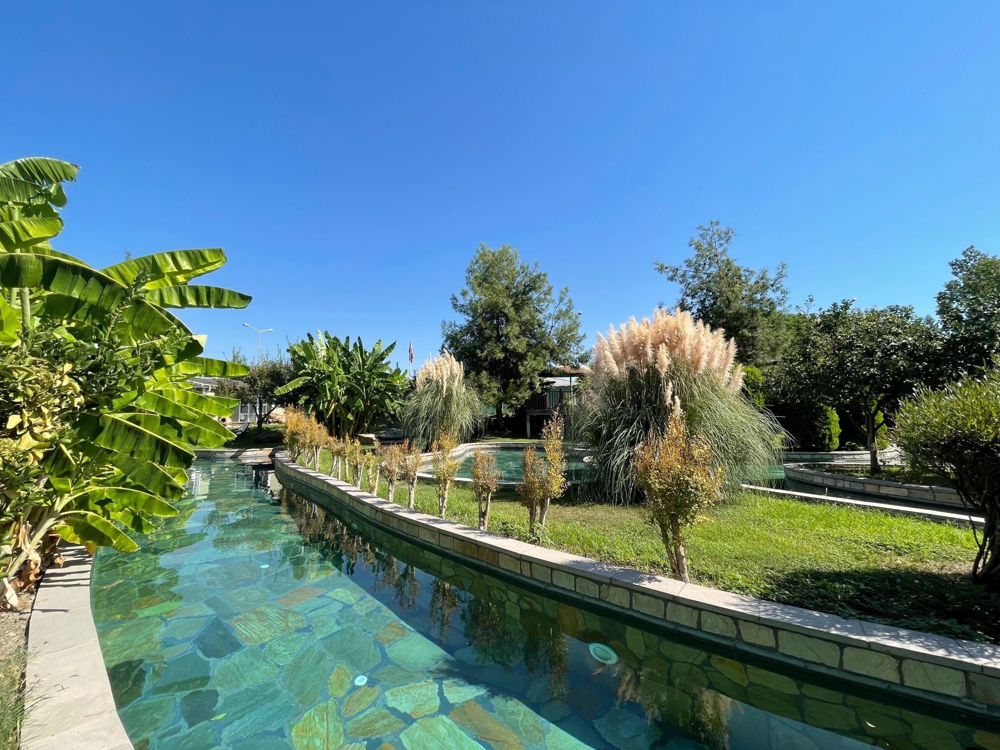 Club Grand Side Amazon Water World