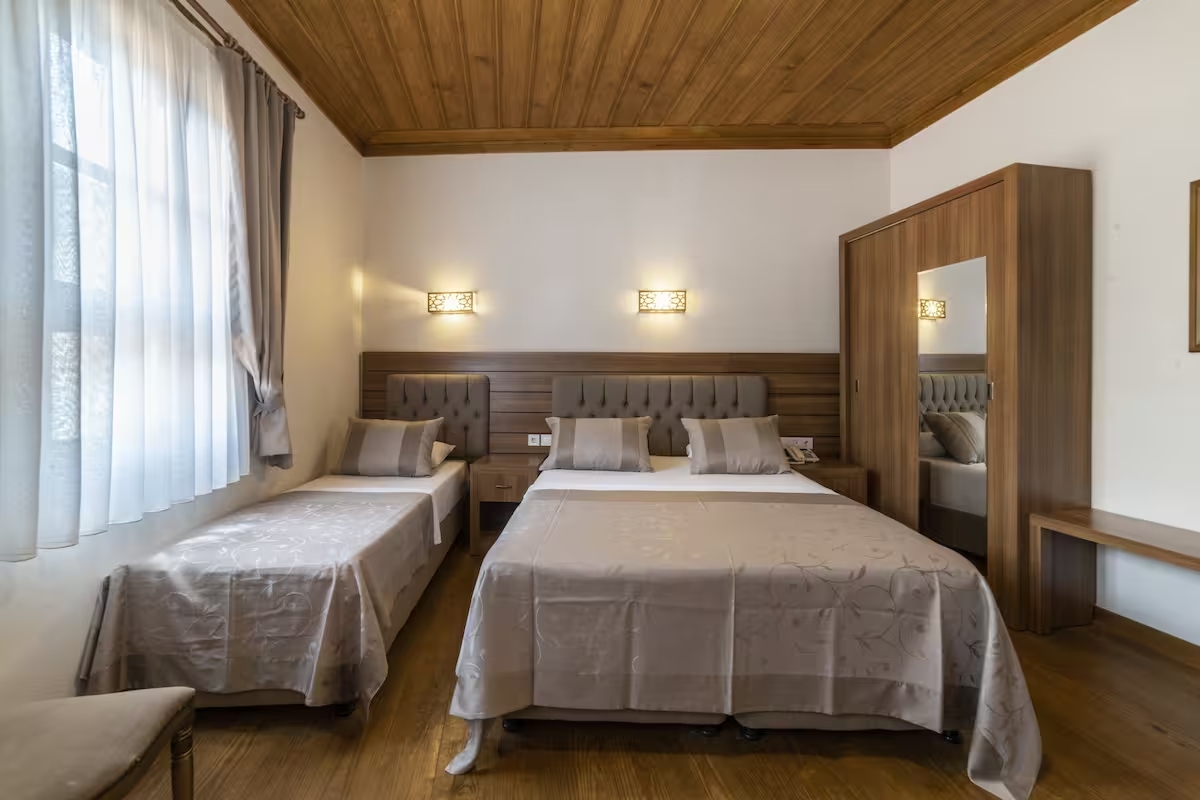 Standard Room (3 Person)