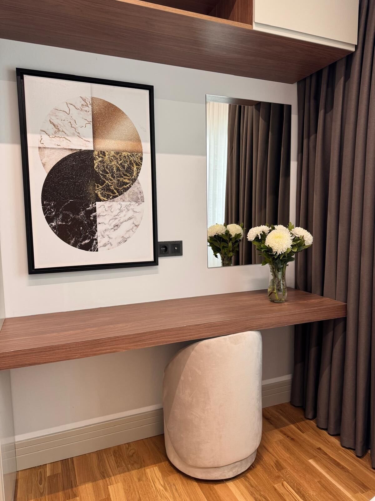 Deluxe Suit Room