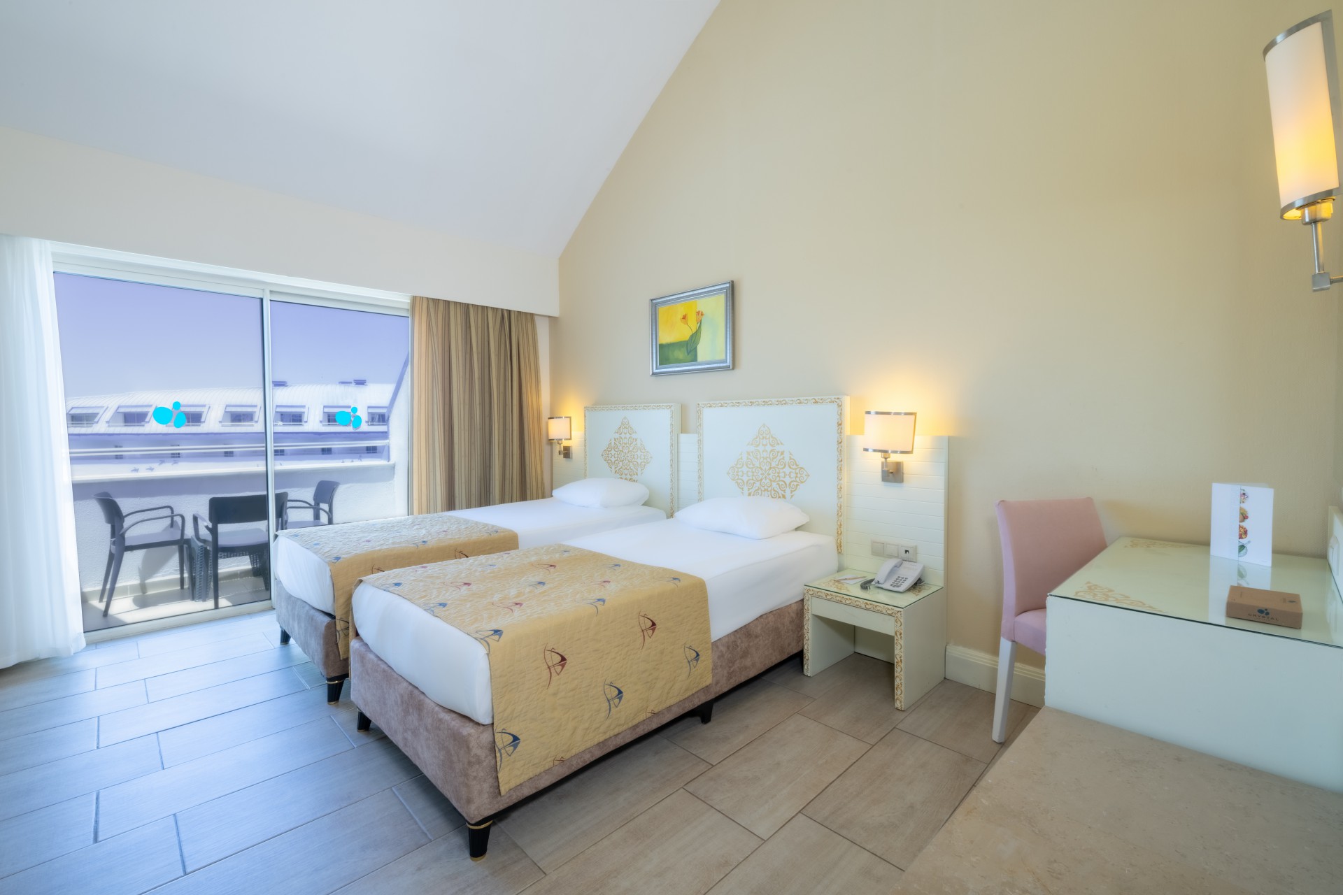 Crystal Admiral Resort Suites & Spa