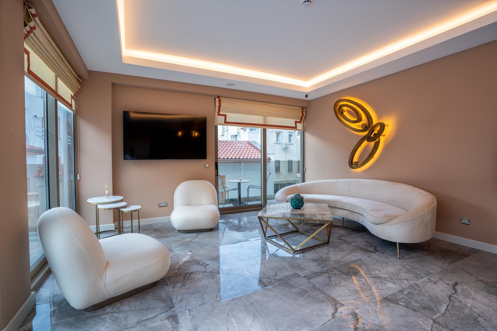 Muhtar Hotel