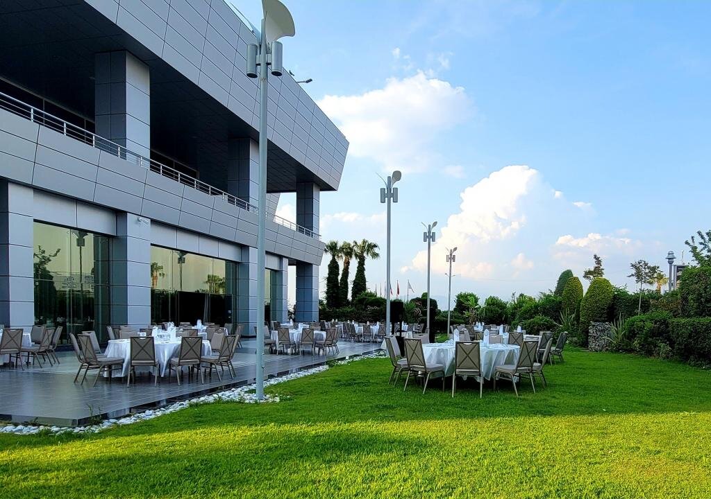 Wyndham Grand İzmir Özdilek Thermal & Spa Rezervasyon