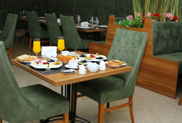 Golden Lounge Hotel · 39