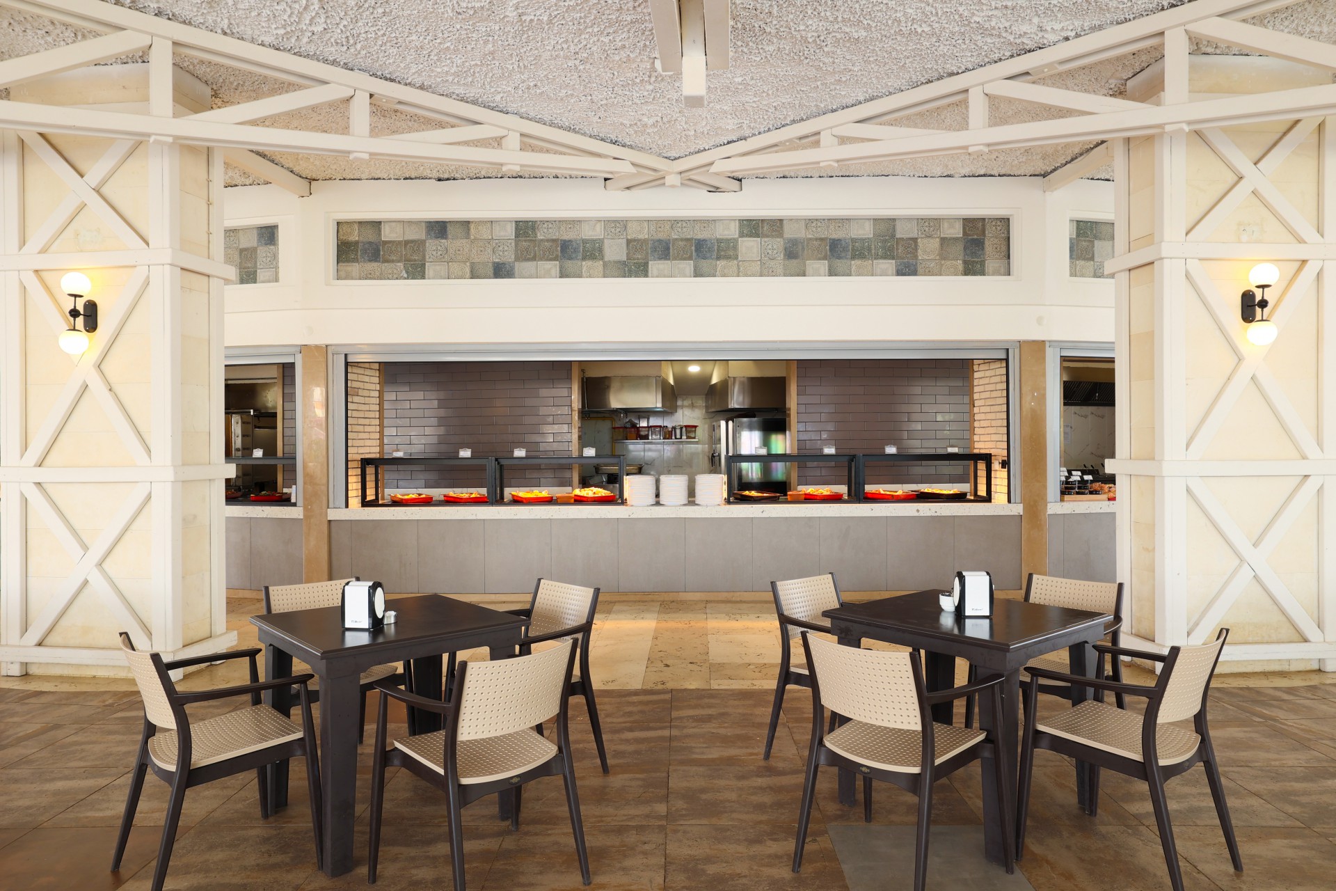 Crystal Admiral Resort Suites & Spa