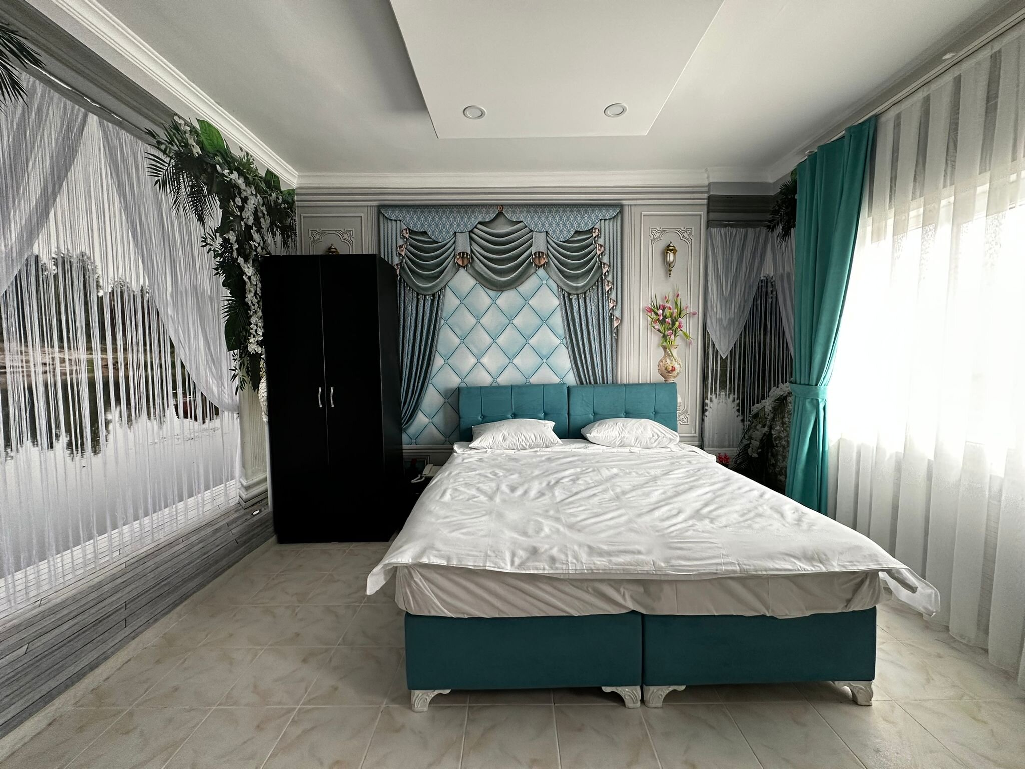 Nus Grand Hotel