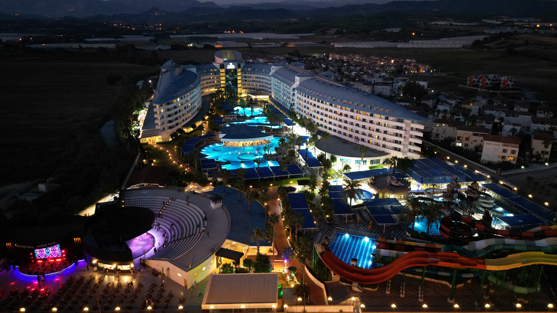 Crystal Admiral Resort Suites & Spa