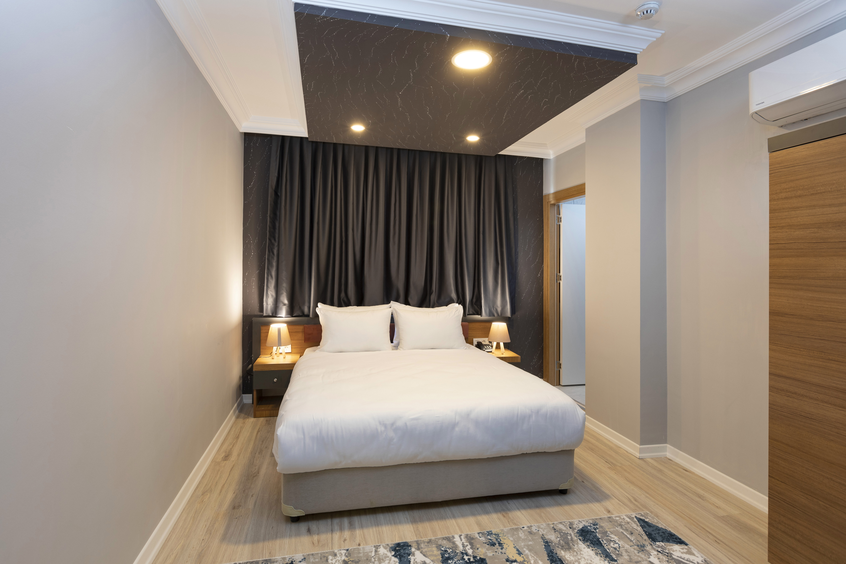 Toprak Otel