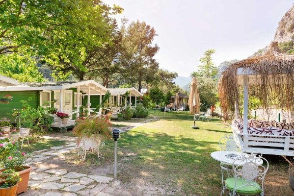Lukkies Lodge Çıralı