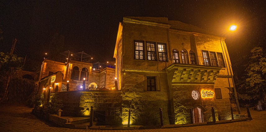 Pietra Cave Suites