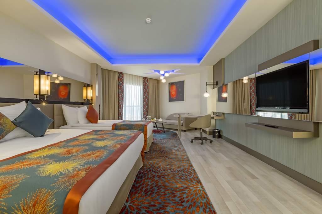 Royal Seginus Hotel Aile Odası Ara Kapılı Deniz Manz