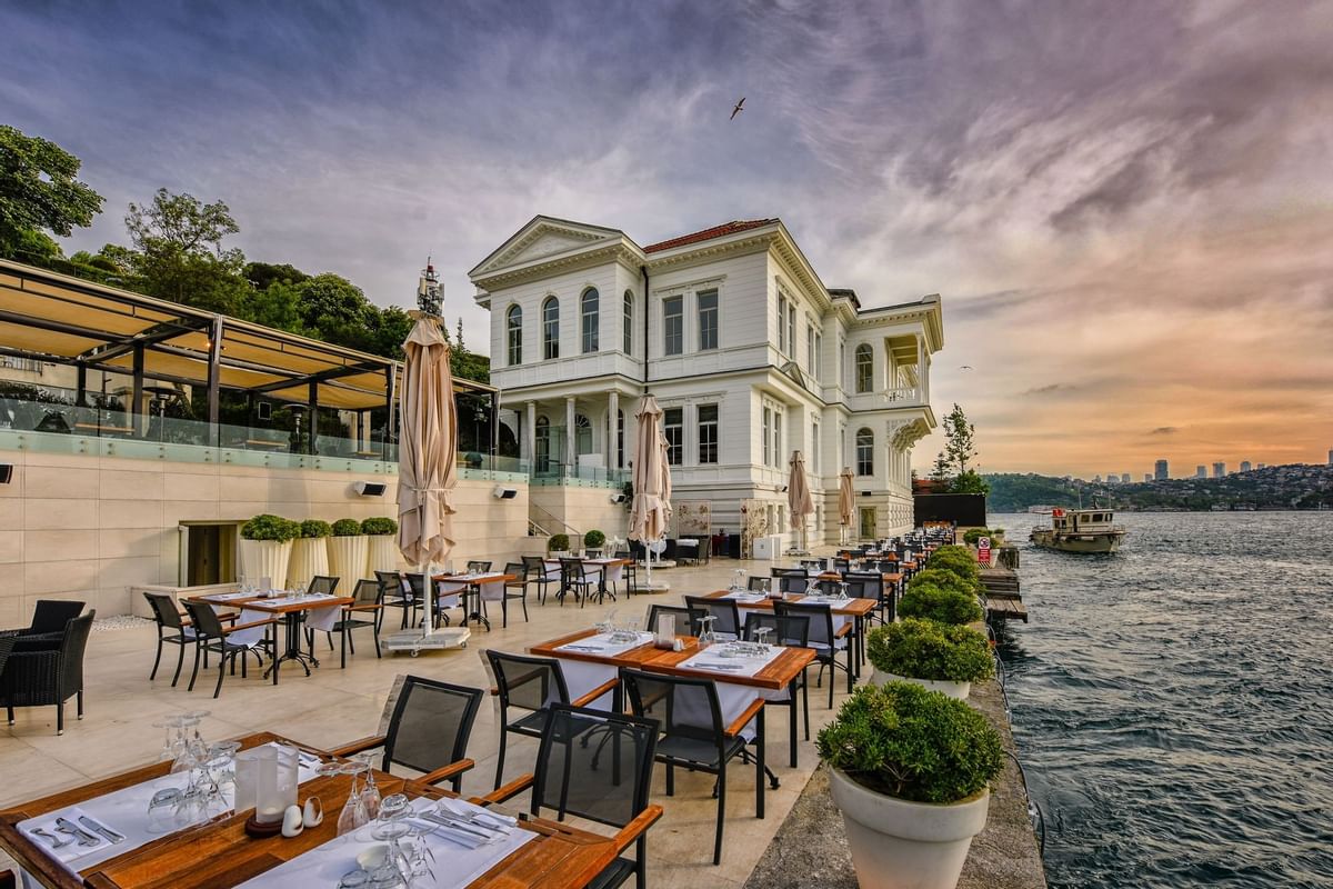 Ajia Hotel
