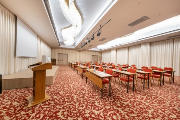 Capital Center Hotel