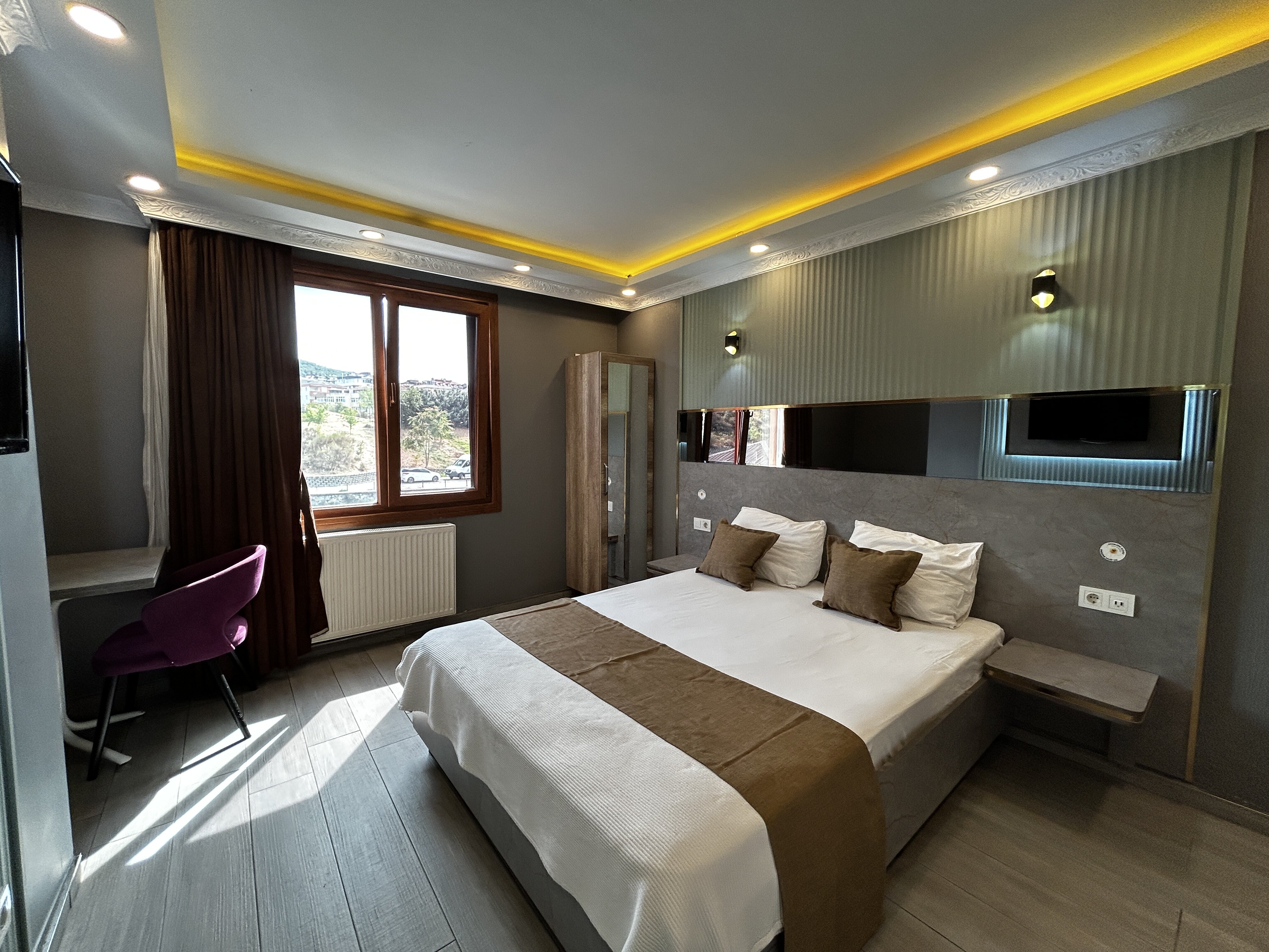 Quard Room