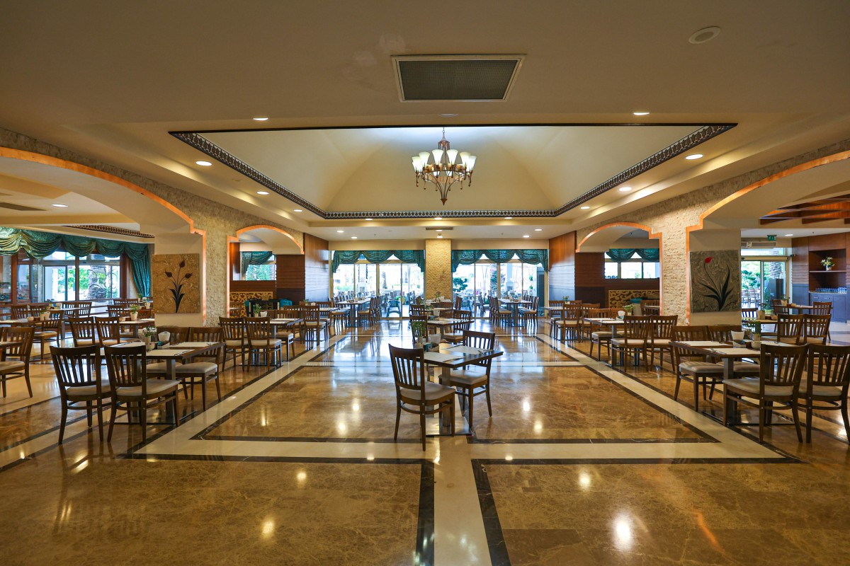 Crystal Family Resort & Spa