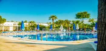 Nagi Beach Hotel · 52