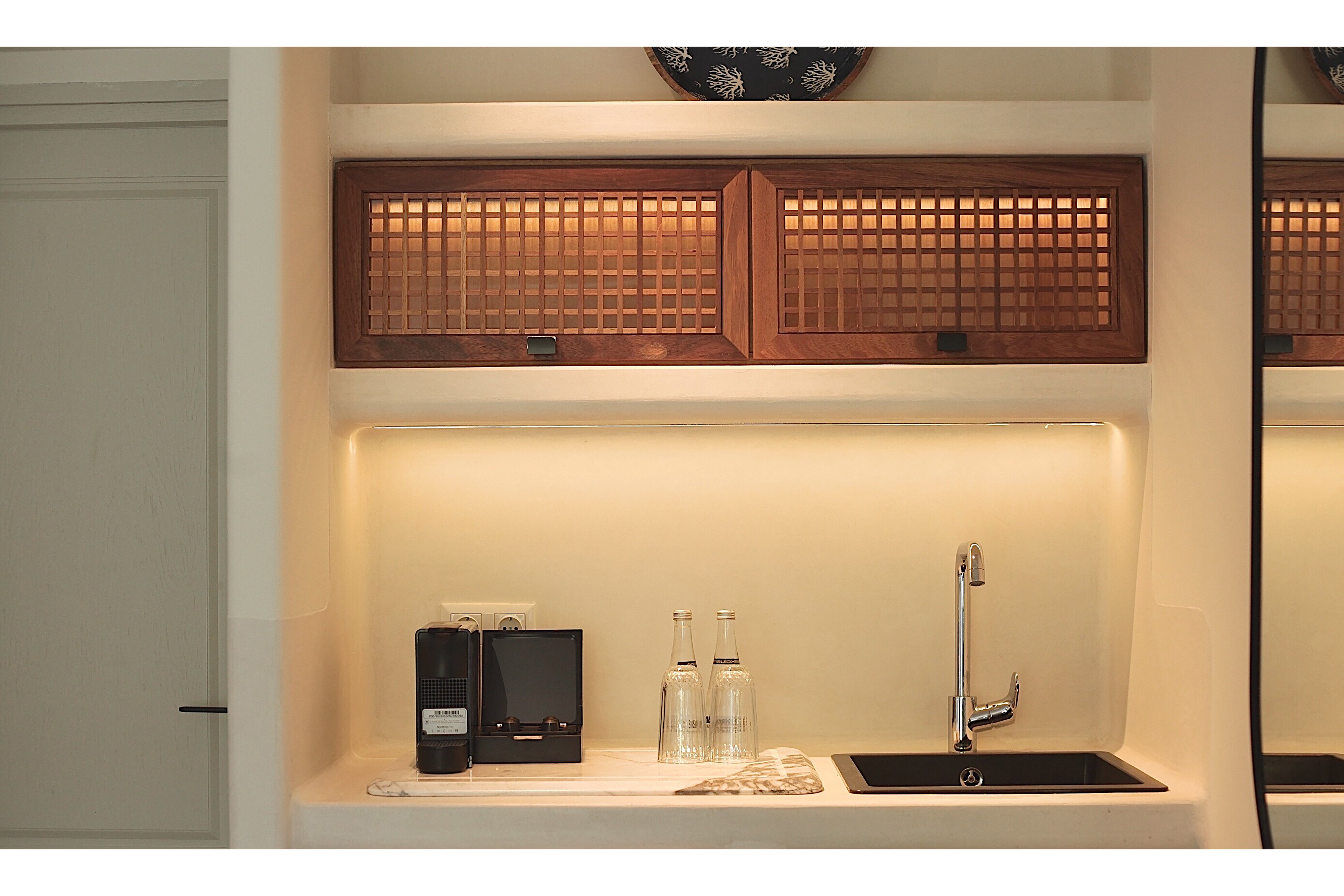 Pilos Suites
