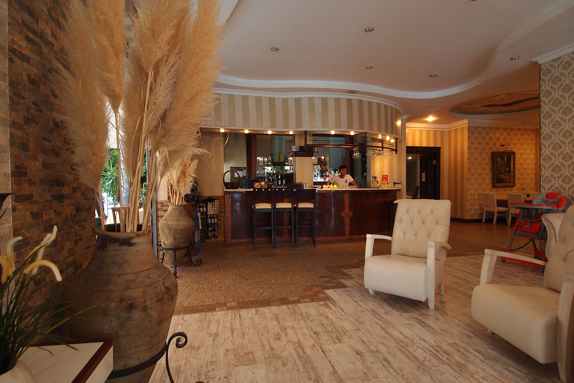 Romance Beach Hotel