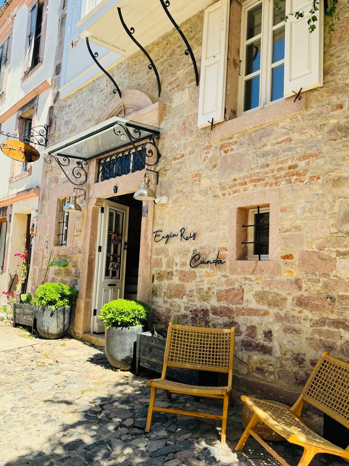 Cunda Engin Reis · 32