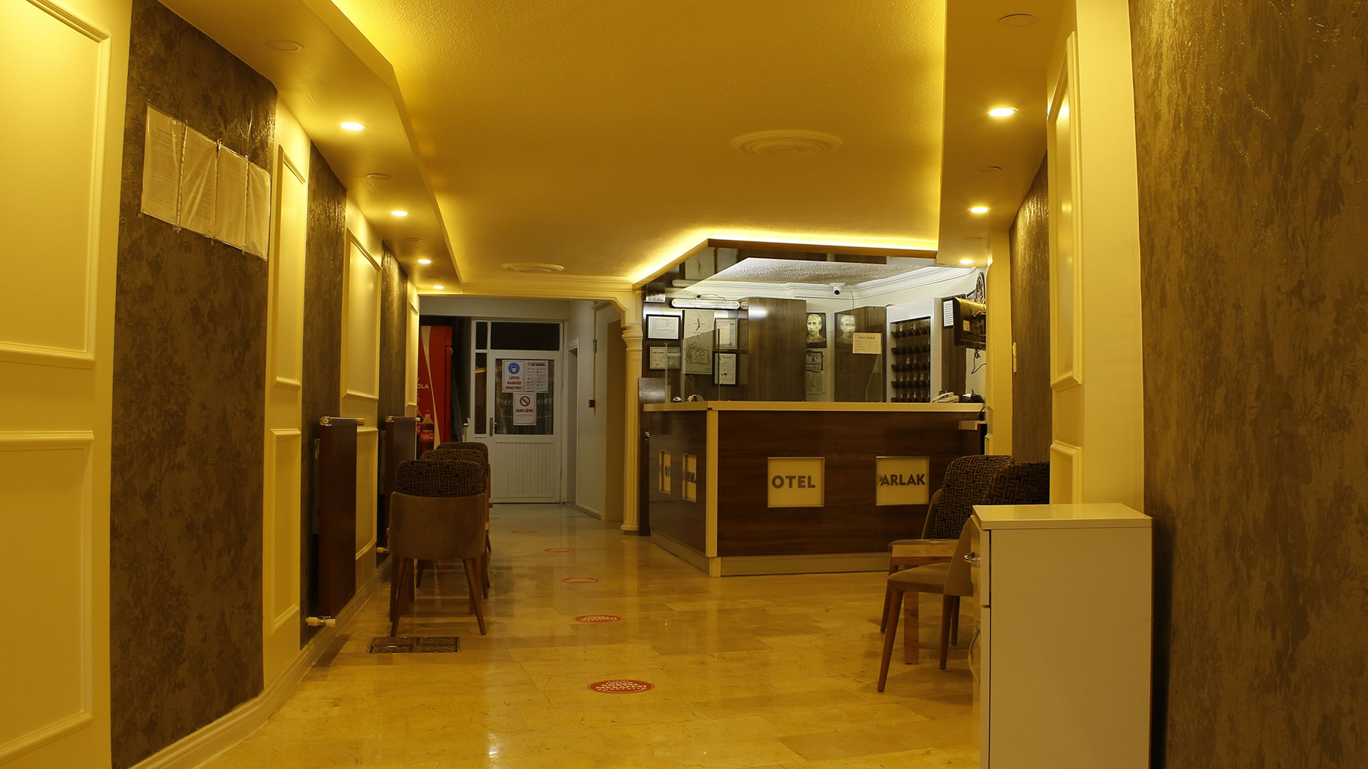 Parlak Otel