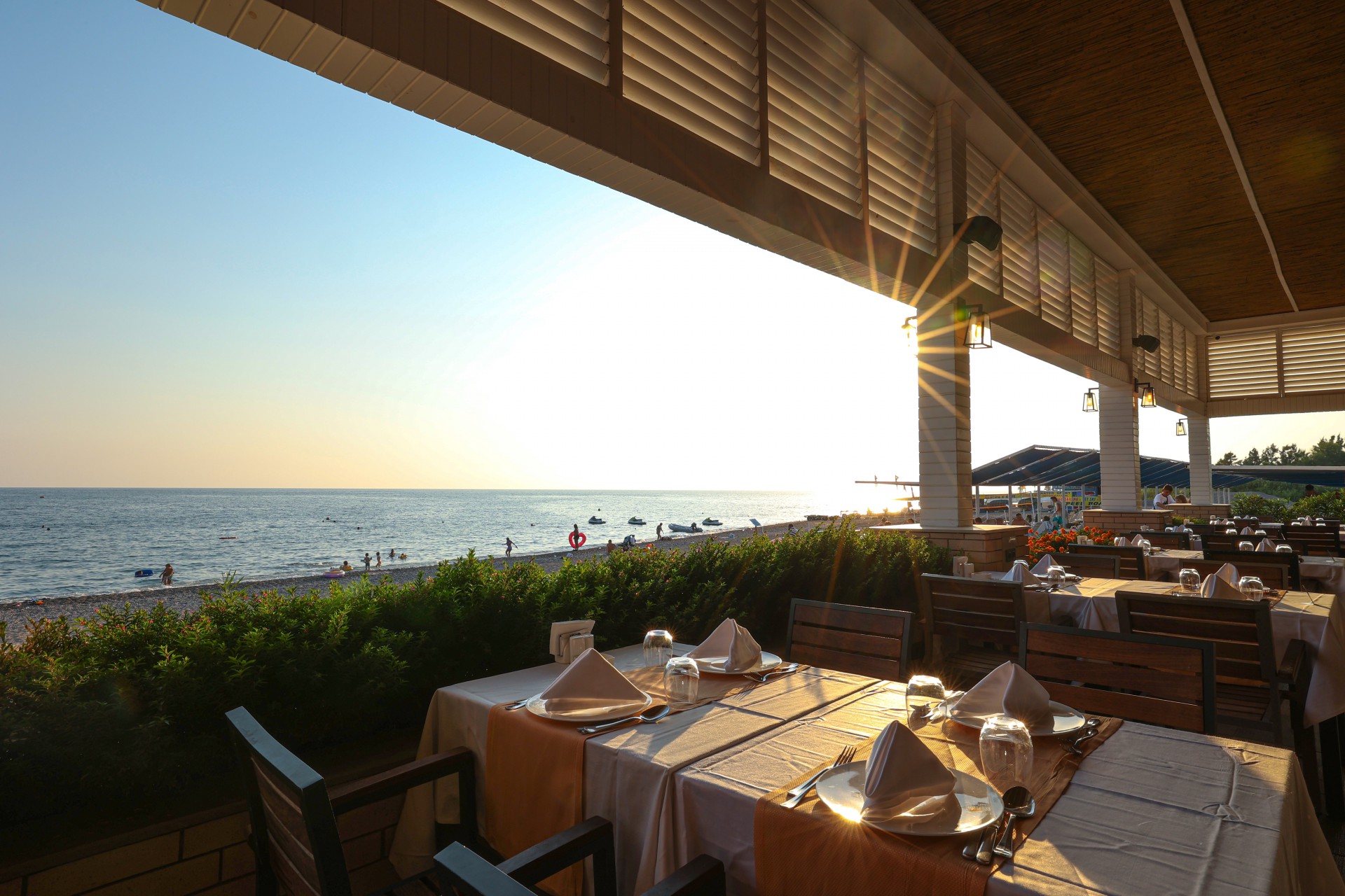 Crystal Admiral Resort Suites & Spa