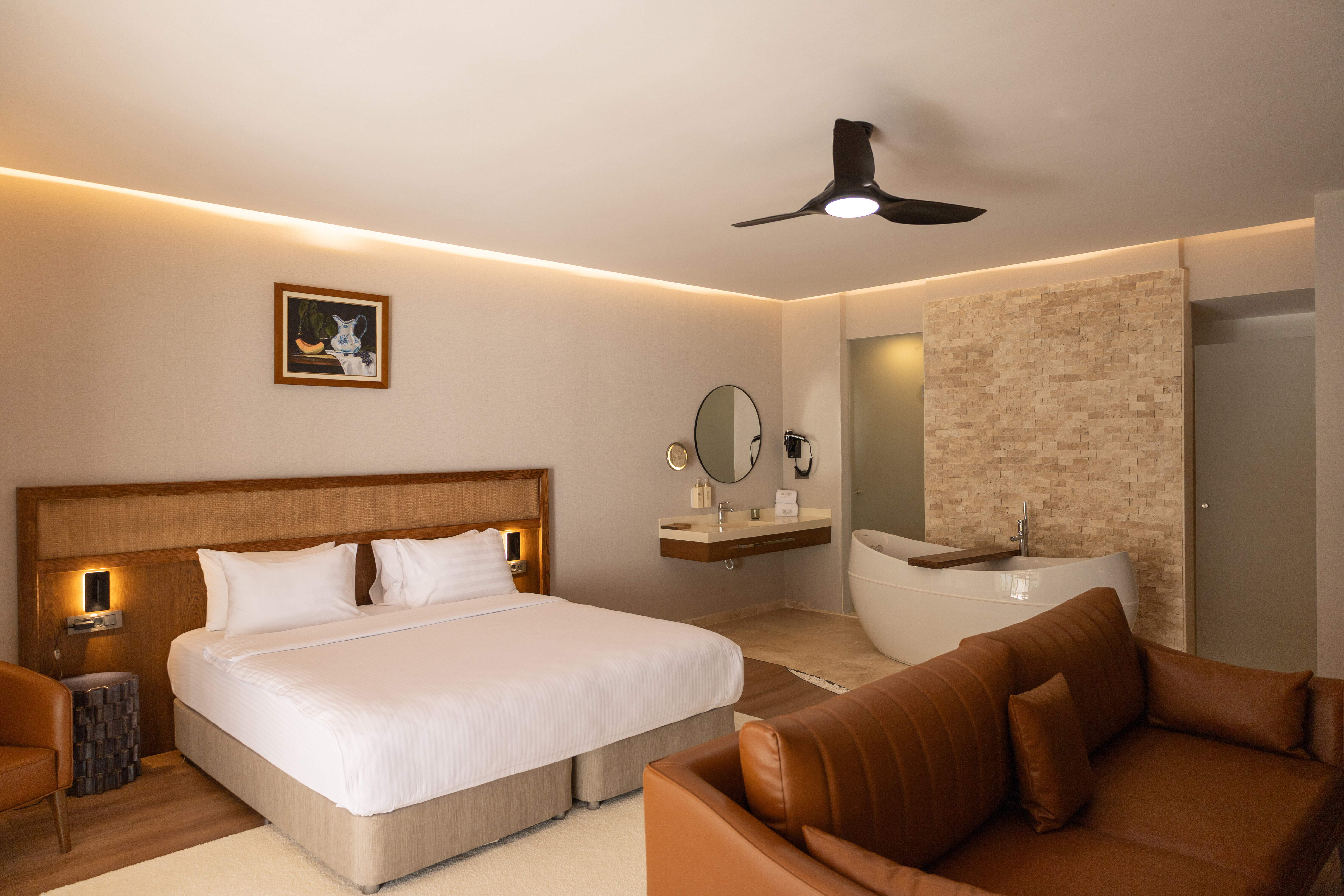 Jacuzzi Suite