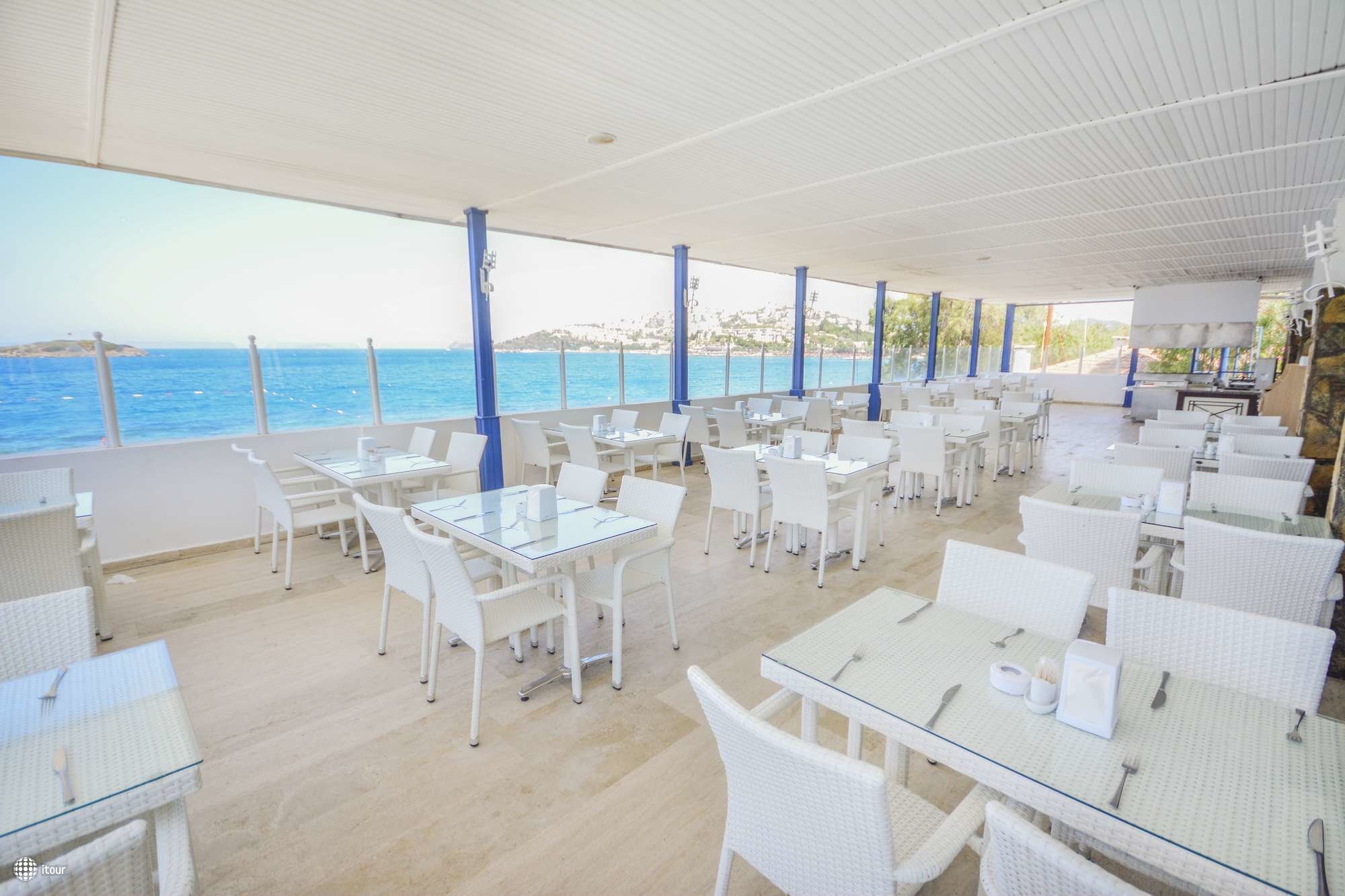 Regulus Beach Resort