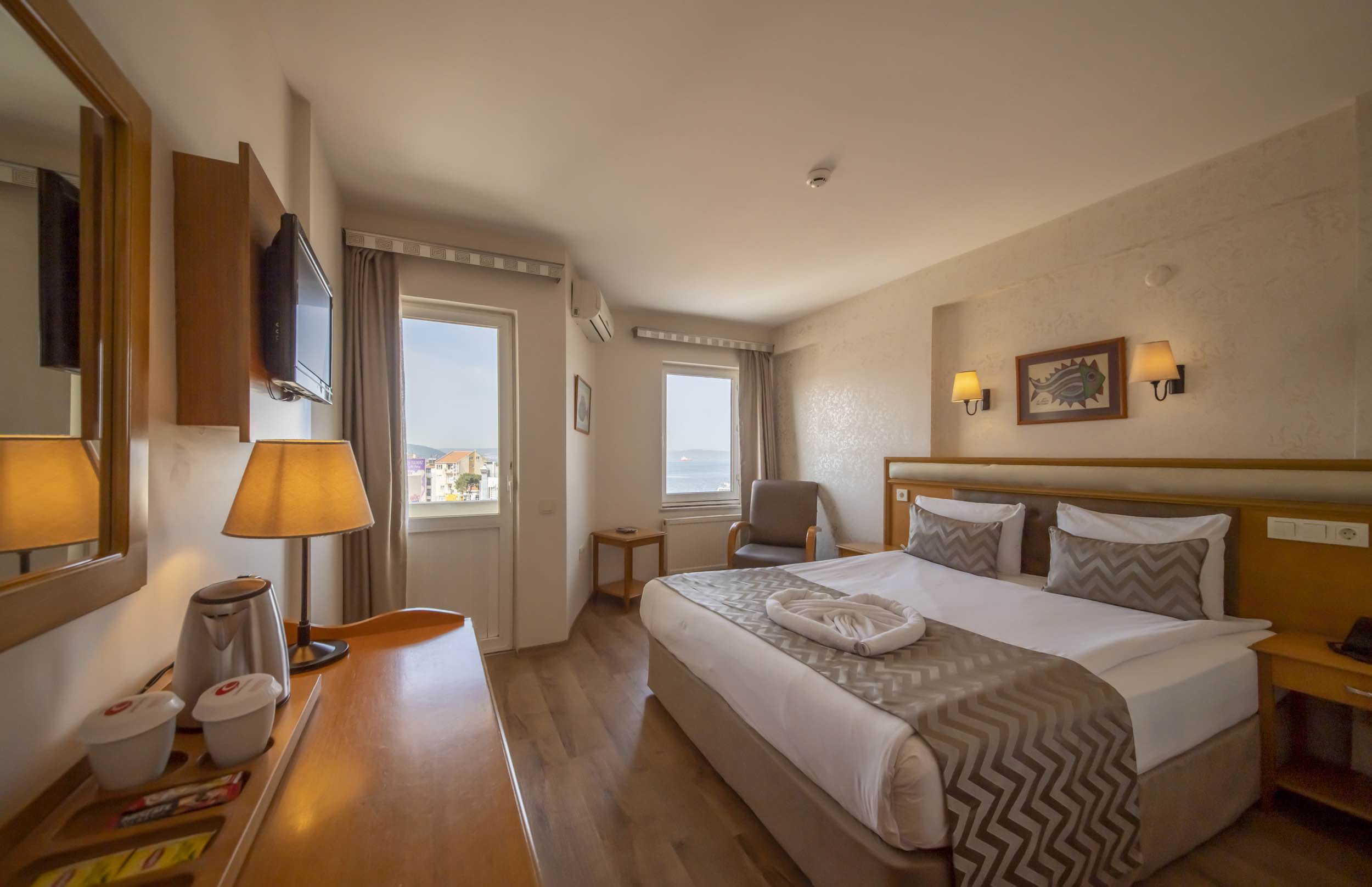 Çanak Hotel