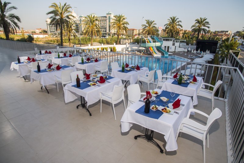 Side Palm World Resort & Spa