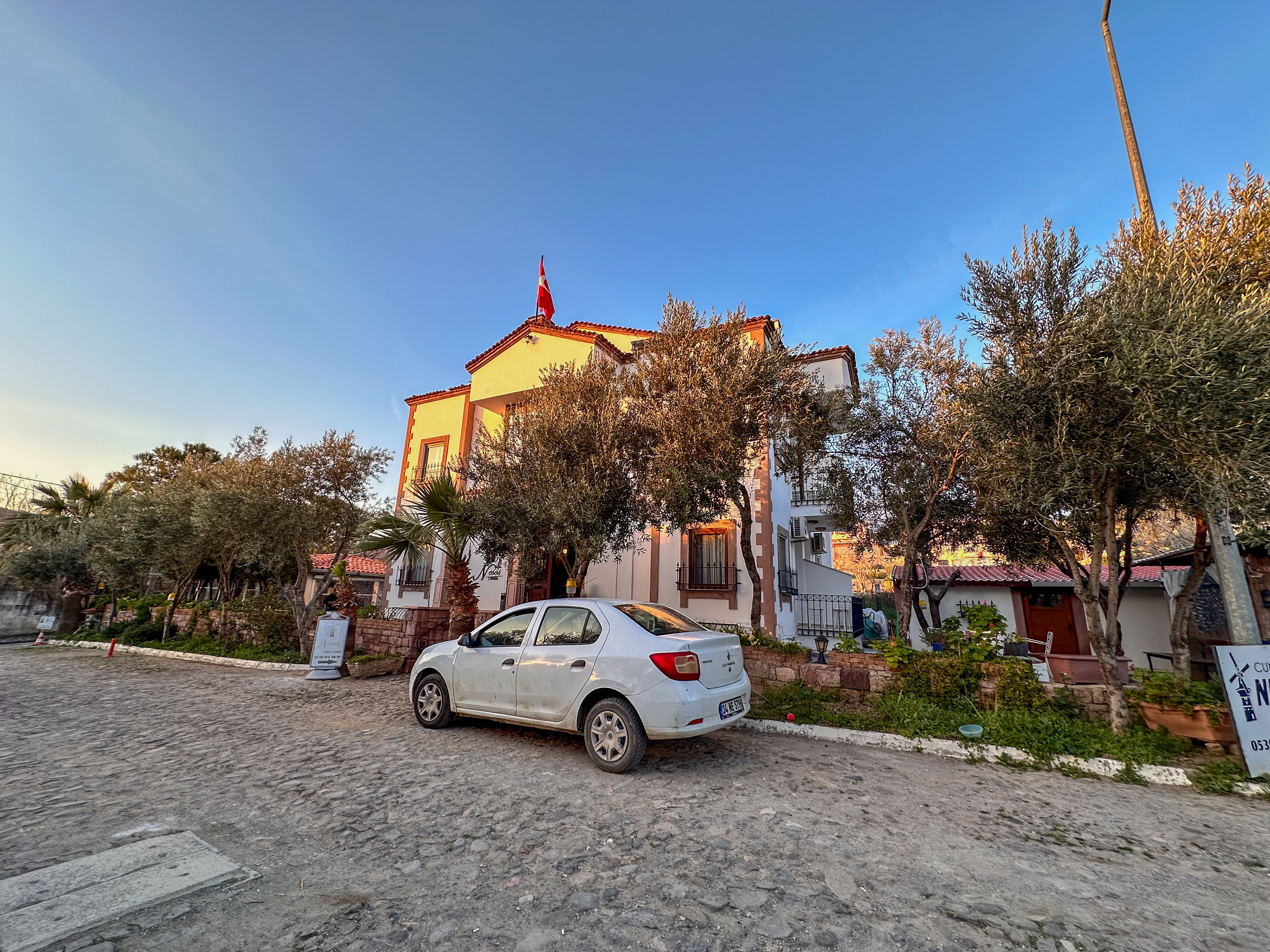 Cunda Nesos Otel