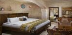 202 Queen Suite Jakuzili Hamamlı Görseli