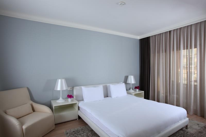 Sundance Suites Hotel & Spa