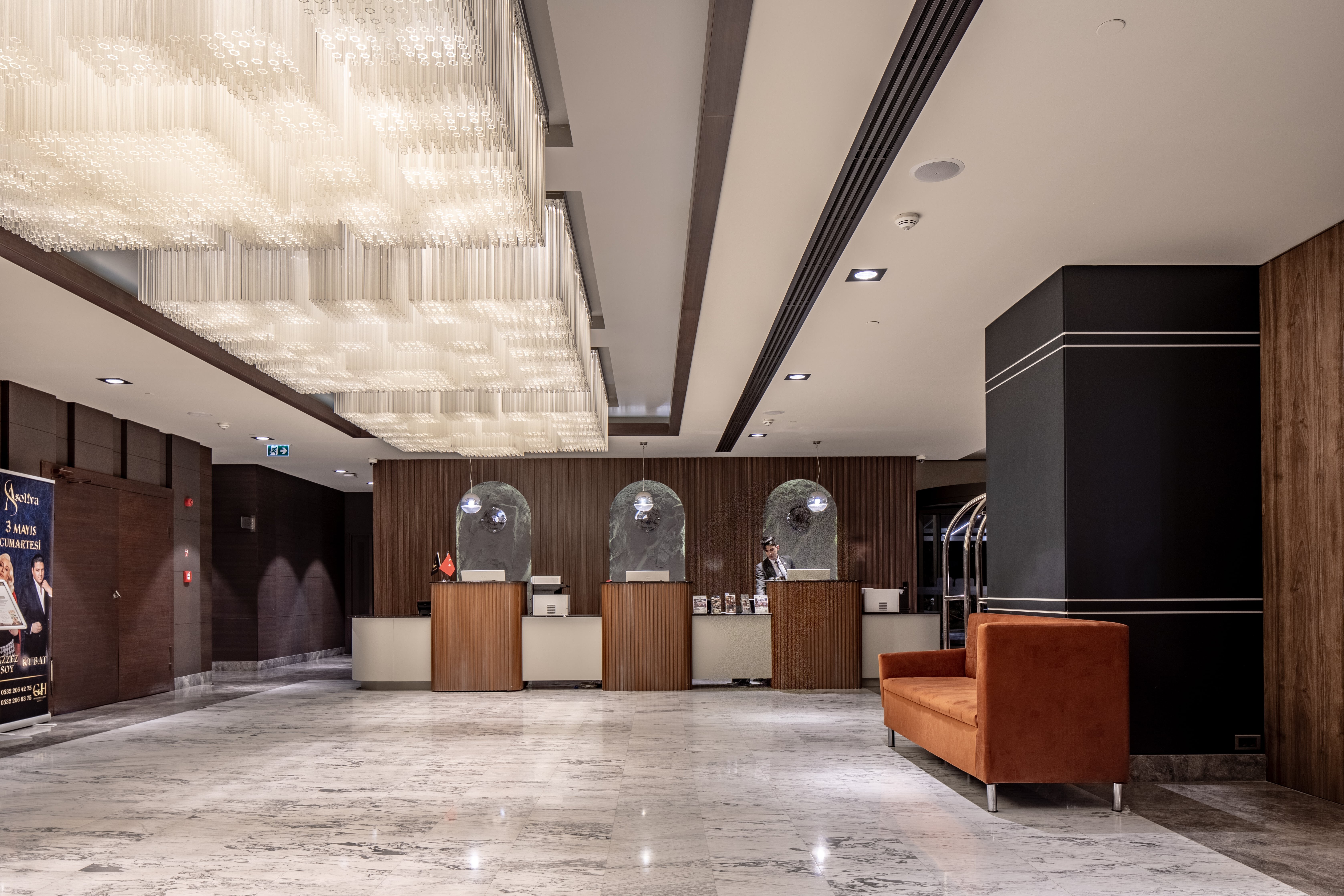 Grand Harilton Hotel · 8