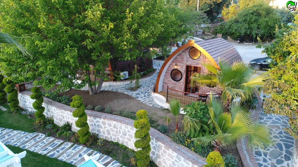 İksirci Baba Hotel