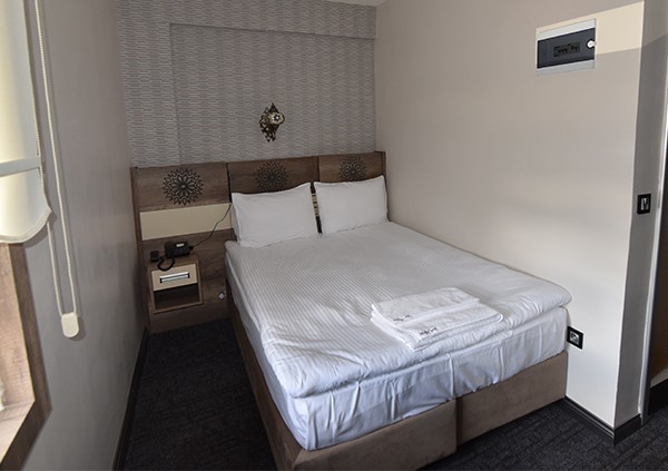 Double Room, Double Bed
