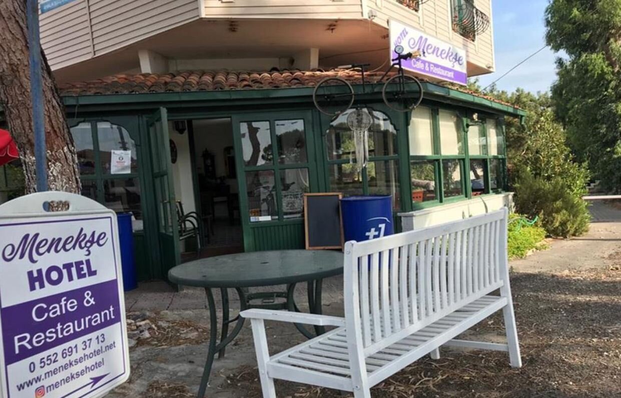 Menekşe Ayvalık · 6