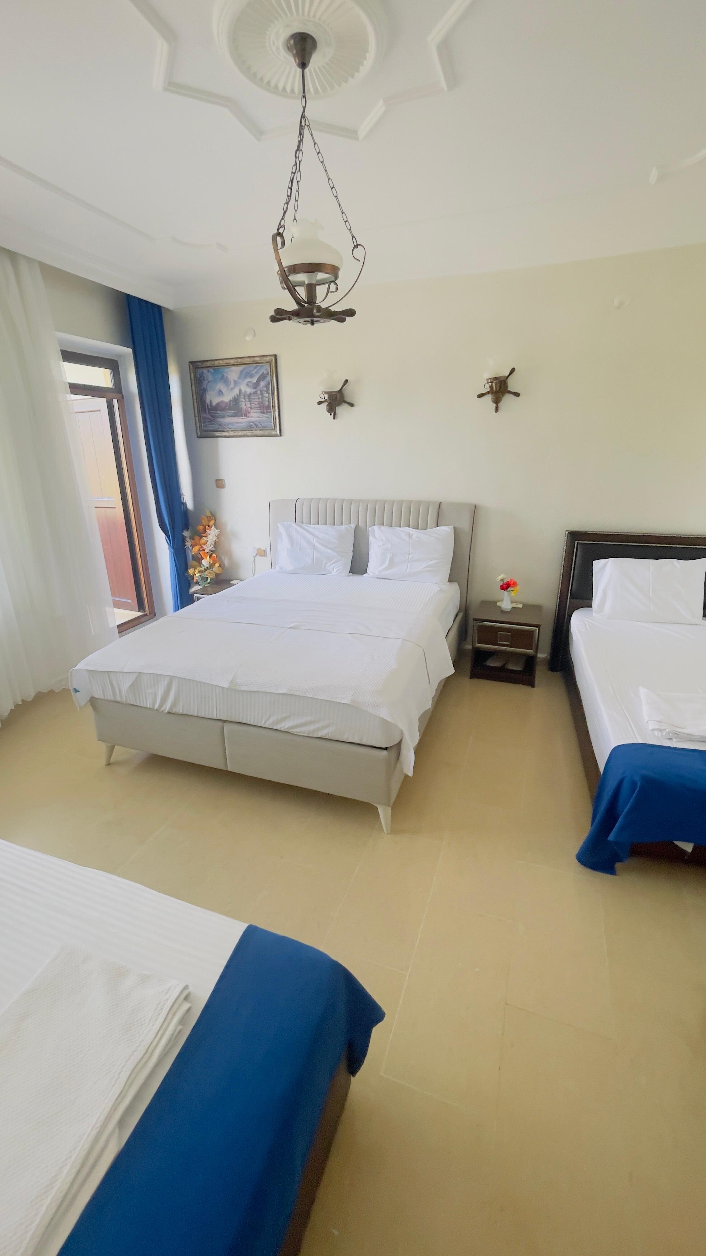 Turabdin Hotel · 12