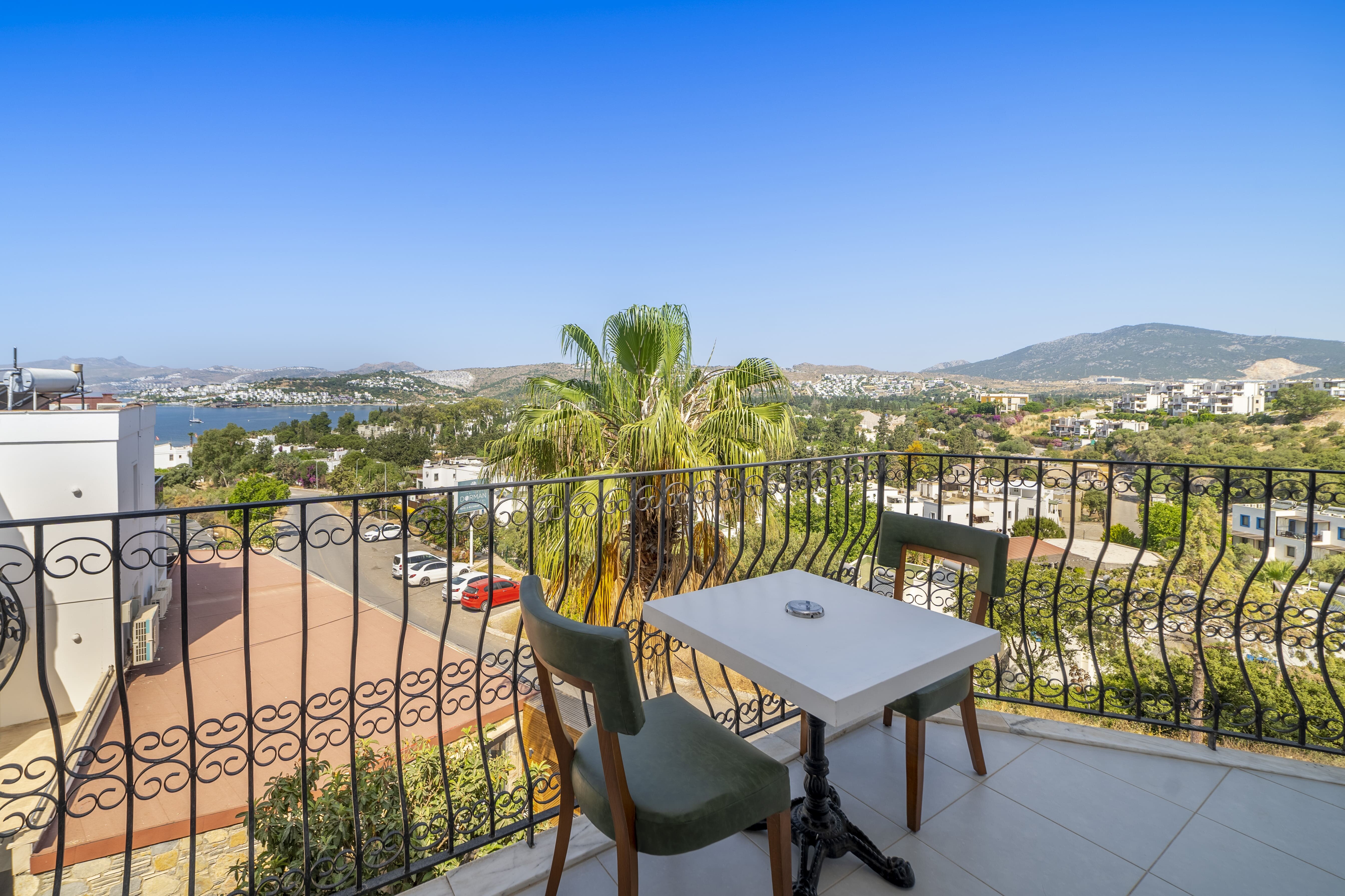 Queen Boutique Hotel