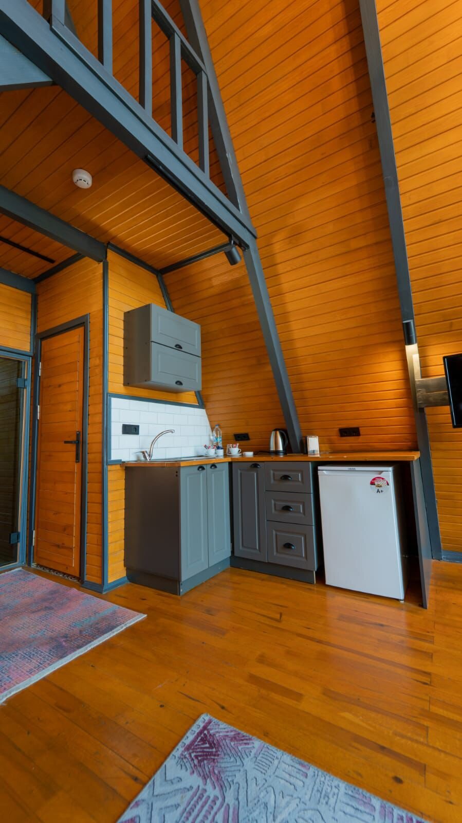 Jupiter Suit Bungalov