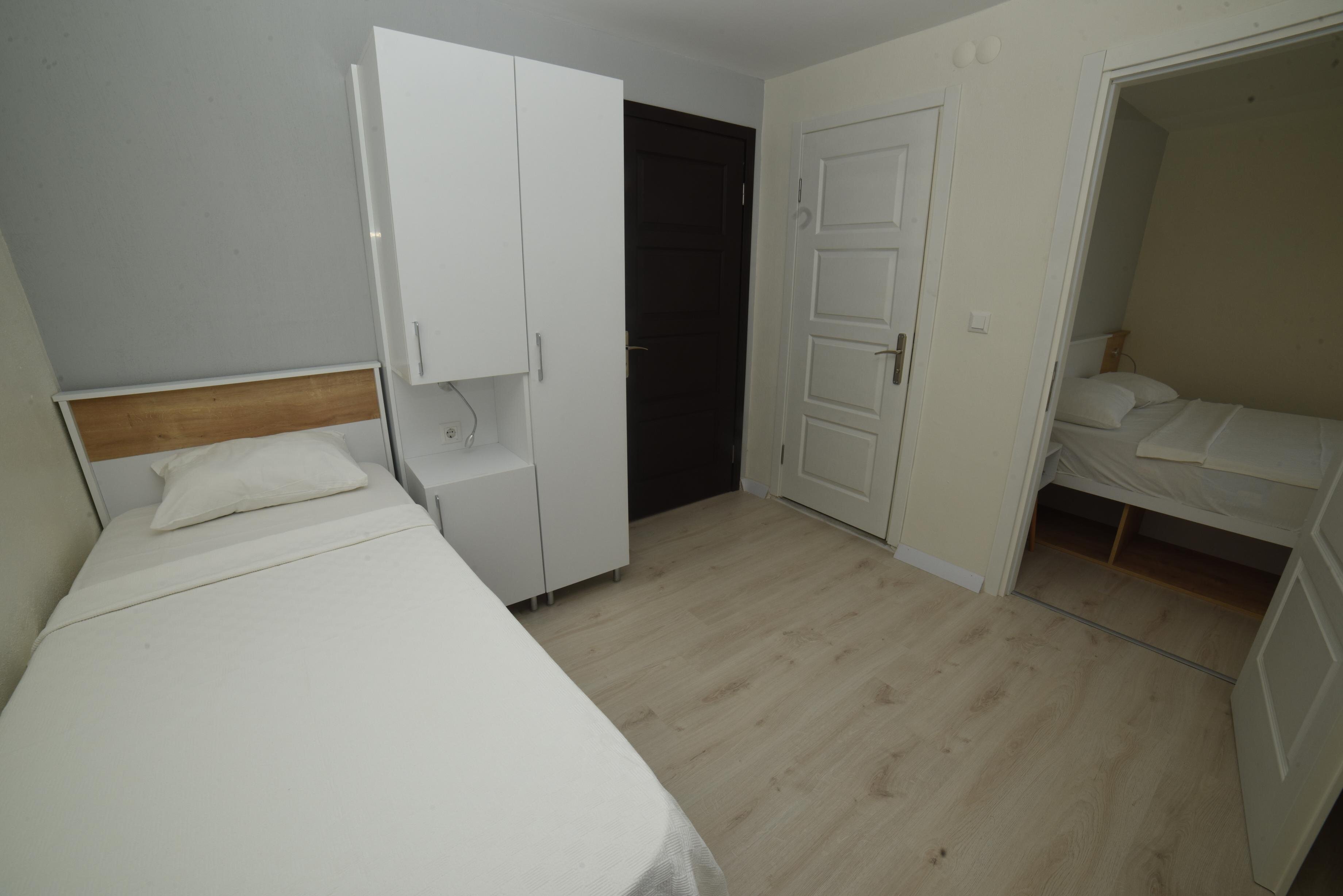Bahçe Katı Oda, Bahçe Manzaralı (3 Kişilik)