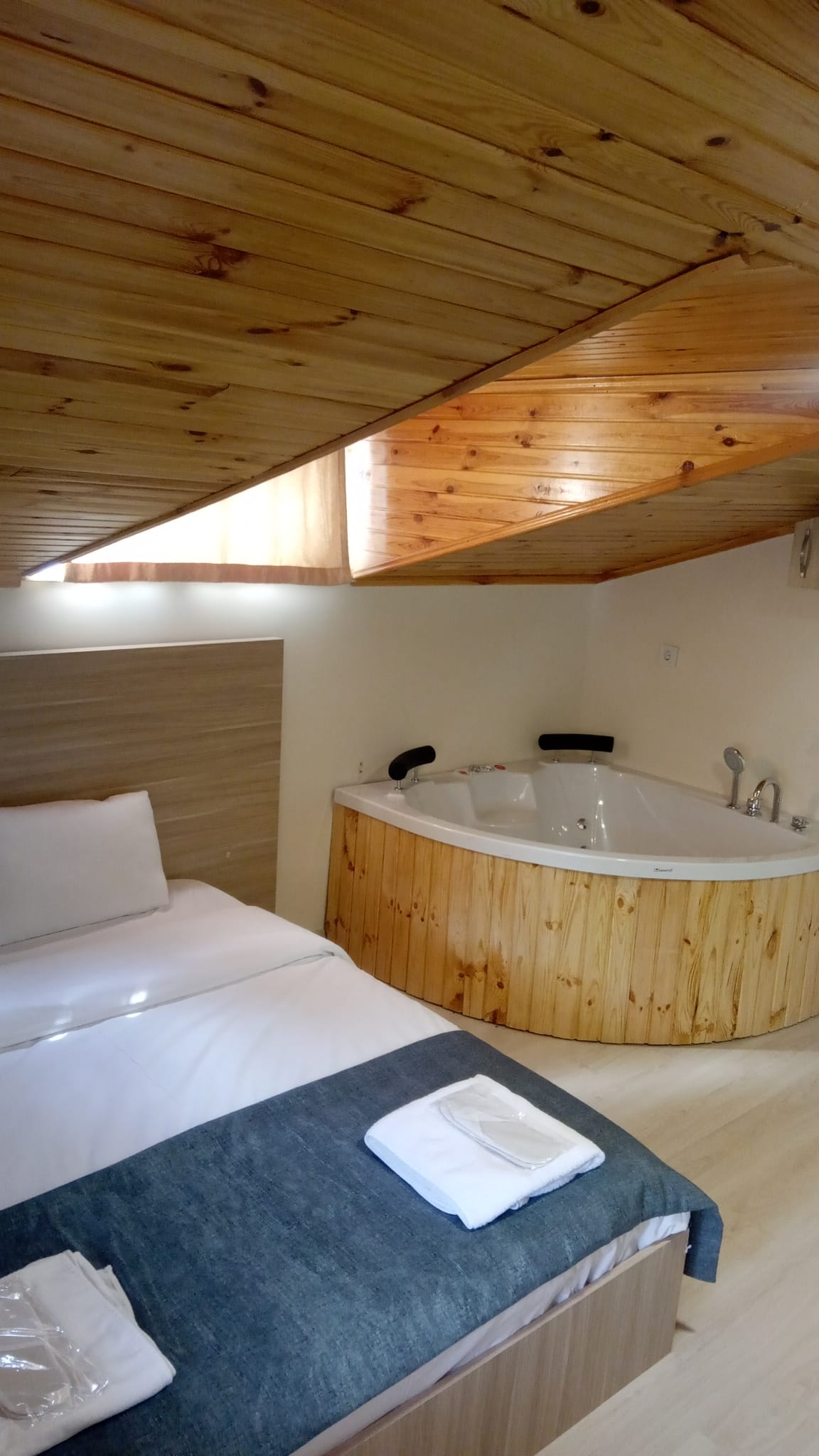 Suite Room (Jacuzzi)