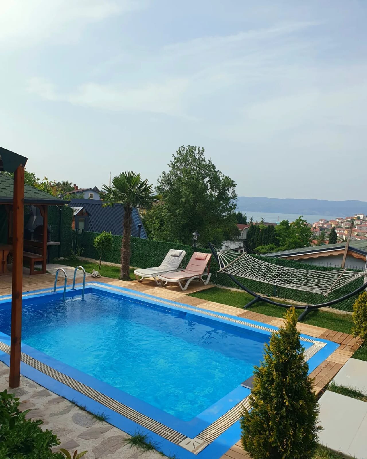 Queen Bungalov Isıtmalı Havuz ve Jakuzili