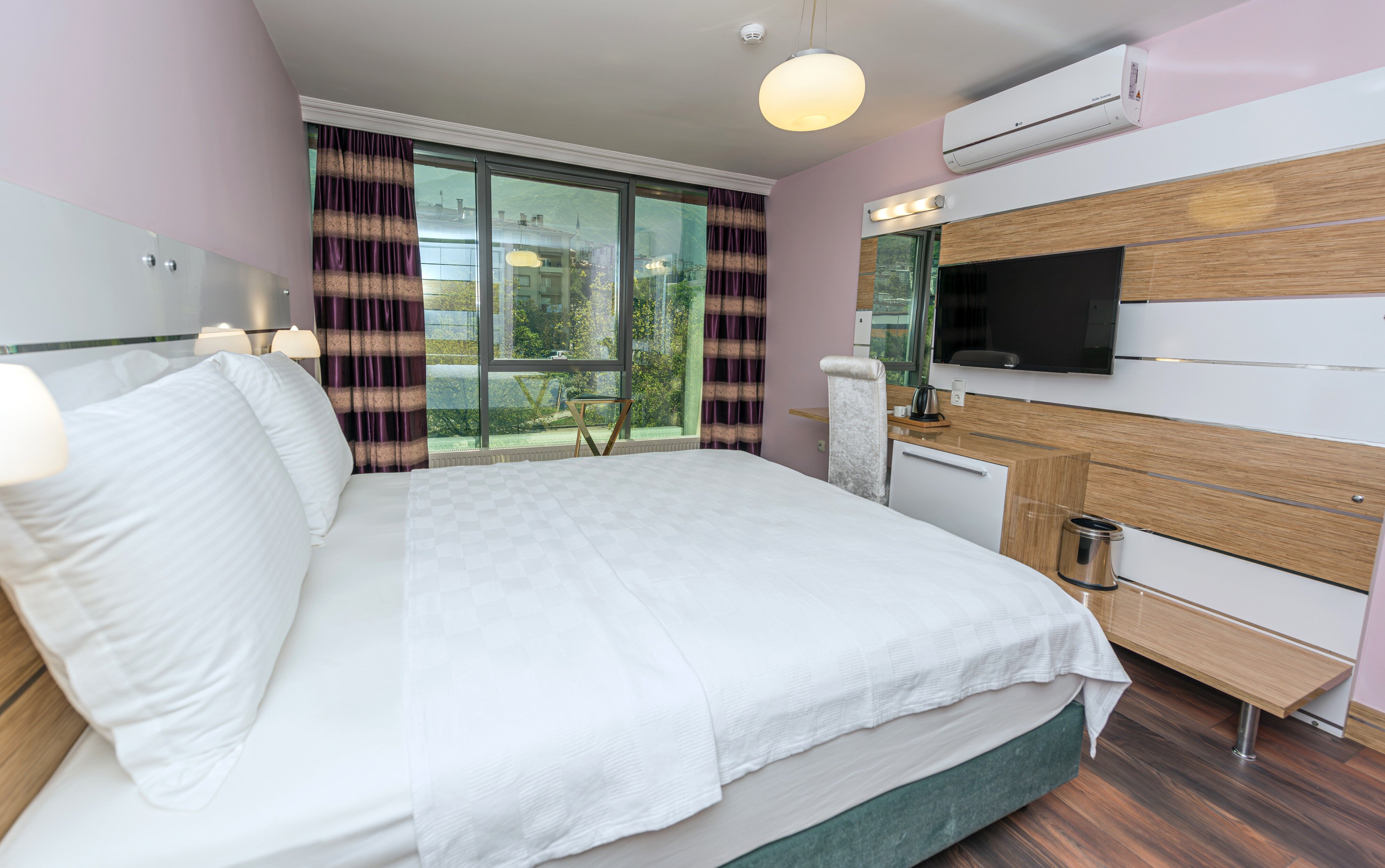 Tok Epik Hotel · 3