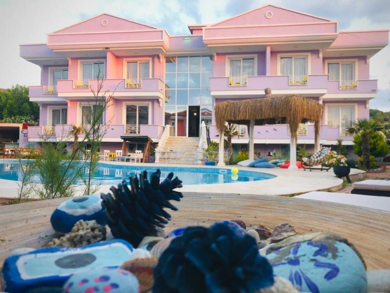 Cunda Leo Otel