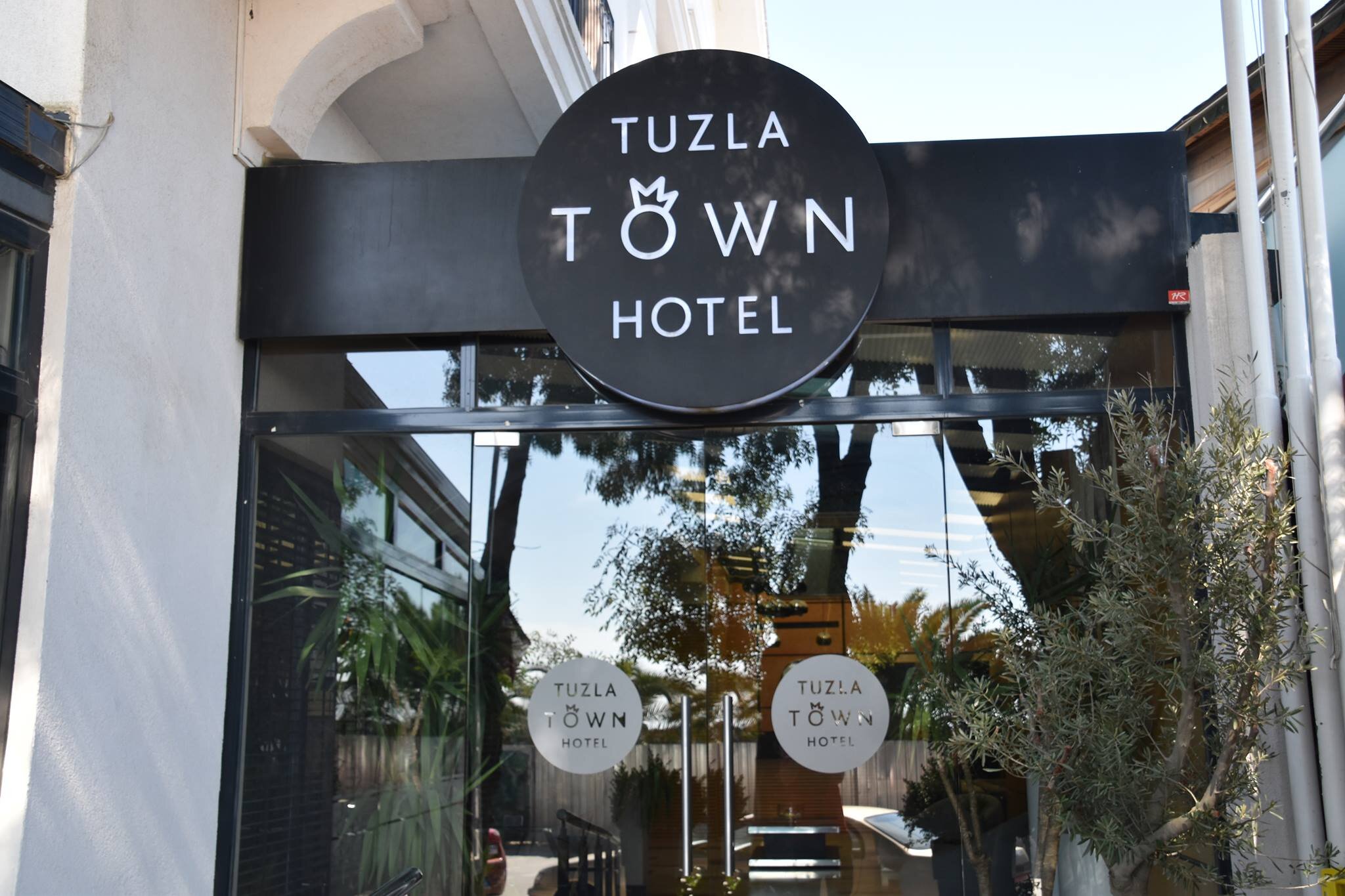 Tuzla Town Hotel