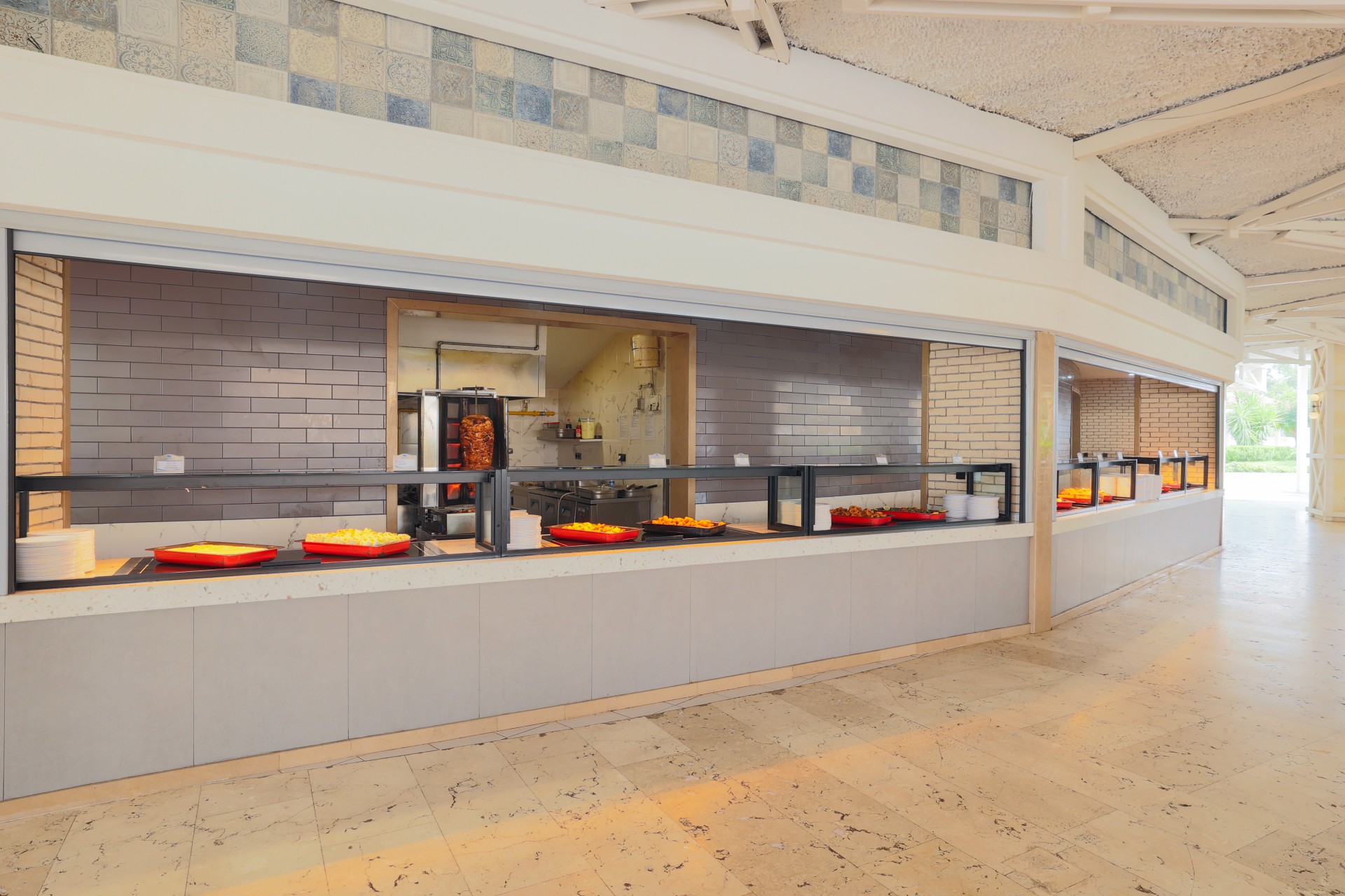 Crystal Admiral Resort Suites & Spa