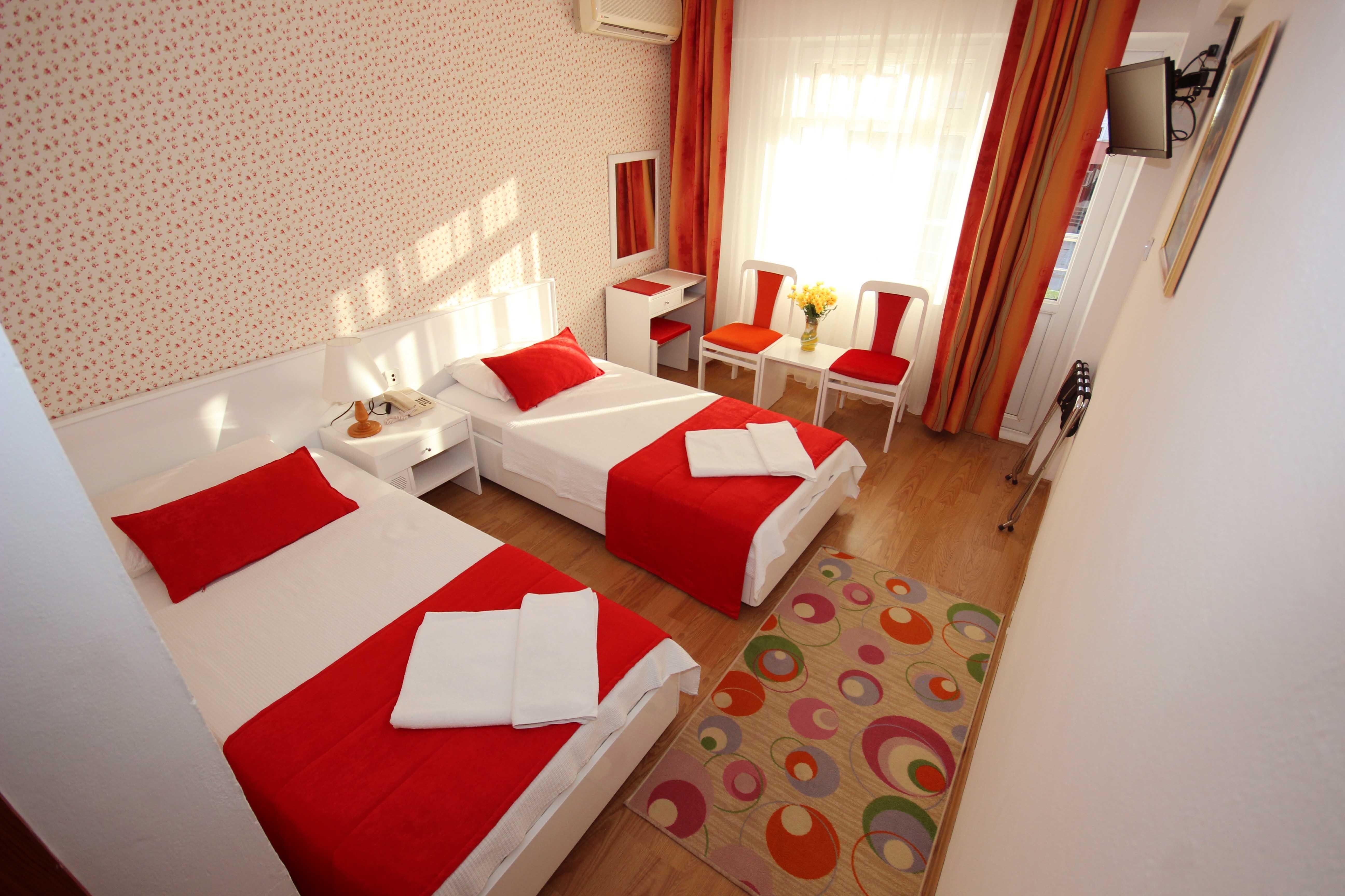 Saadet Otel