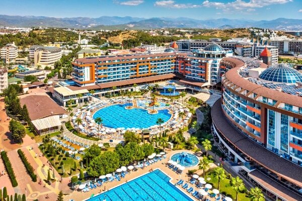Lonicera Resort & Spa Hotel | Jolly