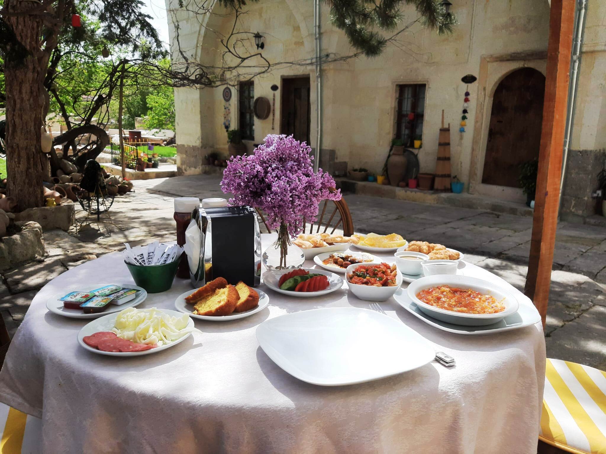 Armesos Cave Hotel · 54
