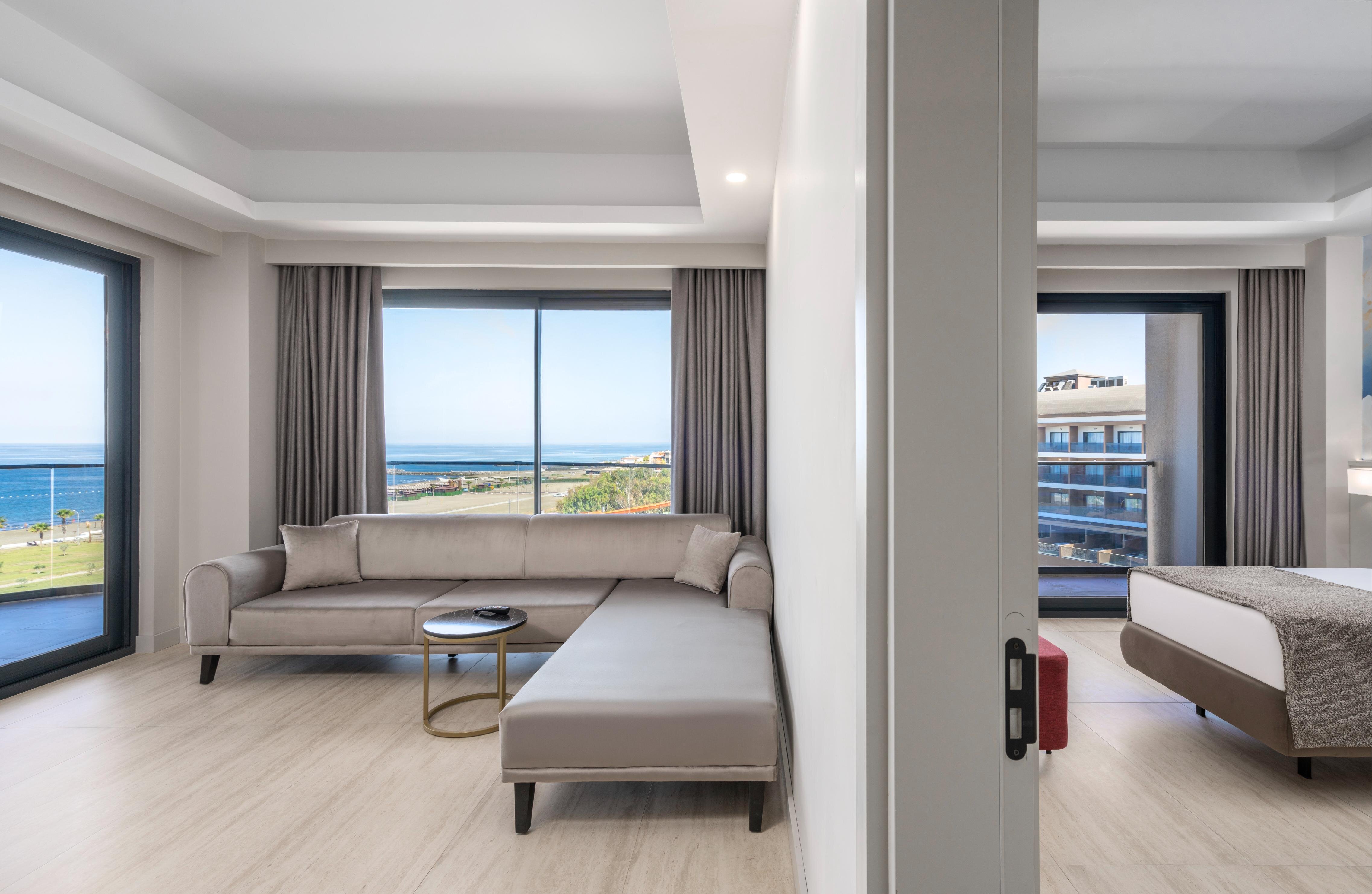 Jakuzili King Suite