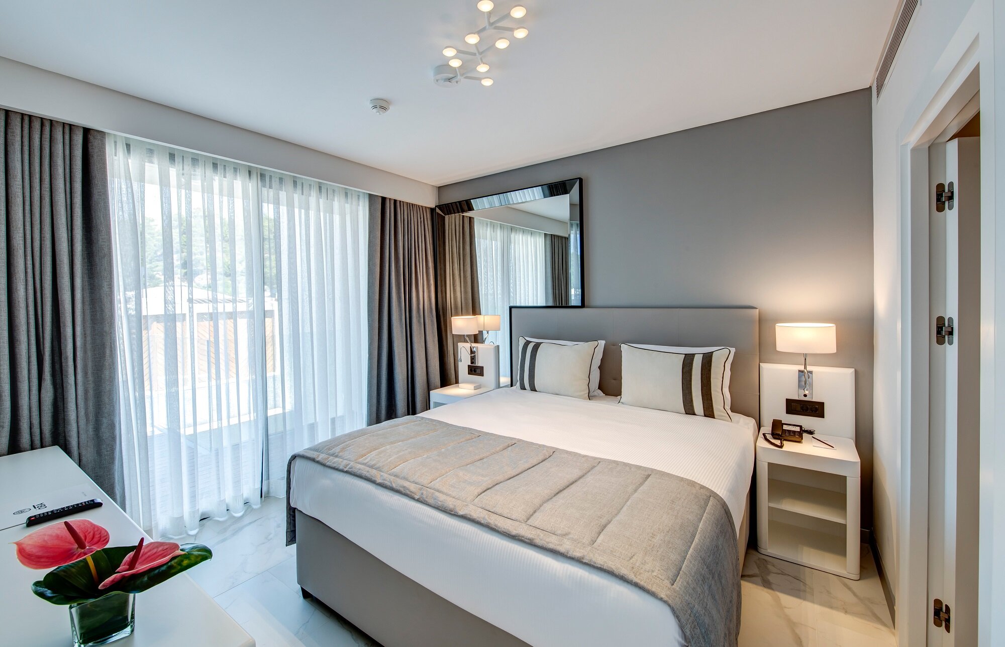 Corner Suite